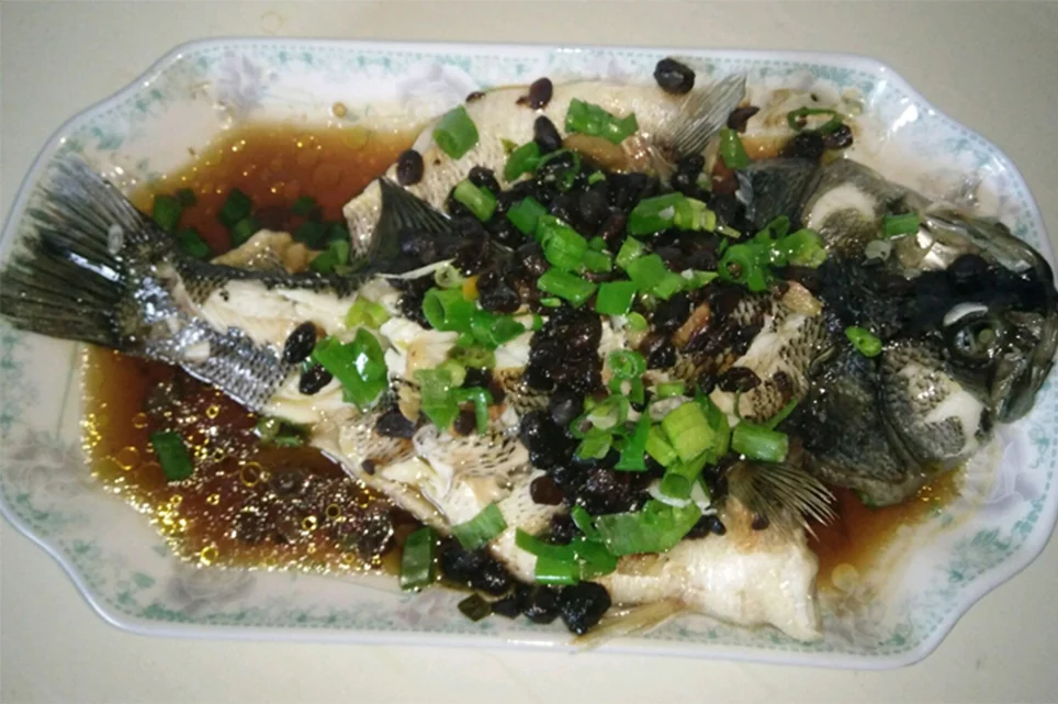 桃金娘原版菜谱实拍的豆豉蒸鱼